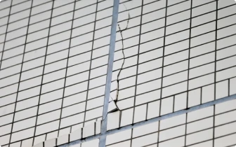 ひび割れ、クラック